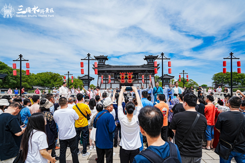 1無錫景區(qū)《端午國韻》演出現(xiàn)場火爆.jpg