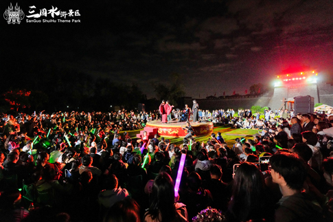 3無(wú)錫景區(qū)《遇見(jiàn)宋潮》演出活動(dòng)之草地音樂(lè)會(huì).jpg